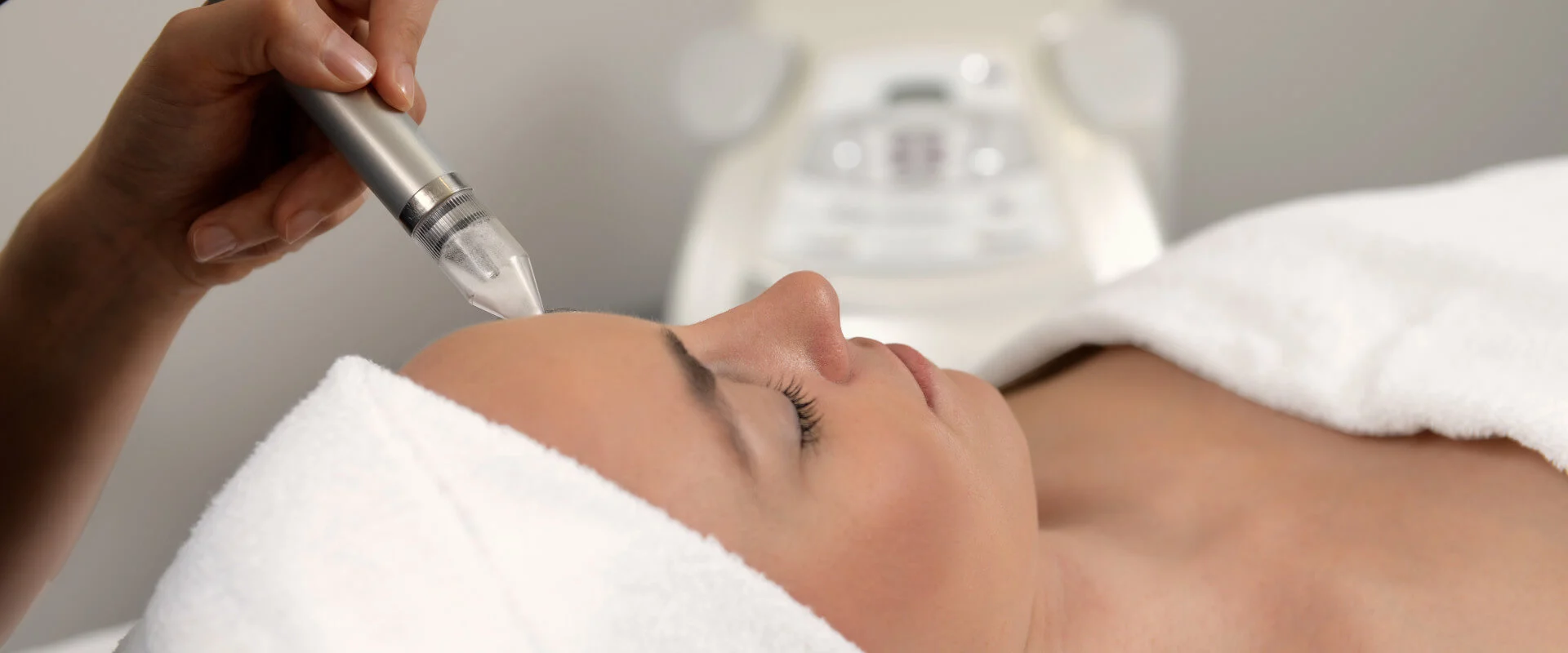 Aknebehandlung in der Hamburg Dermatologie